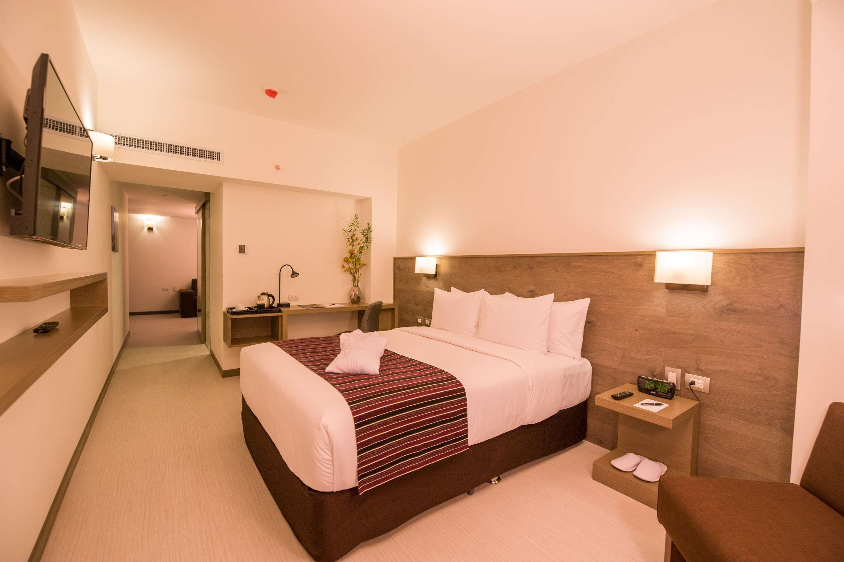 Best Western Posada Royale Hotel & Suites Simi Valley Exteriér fotografie